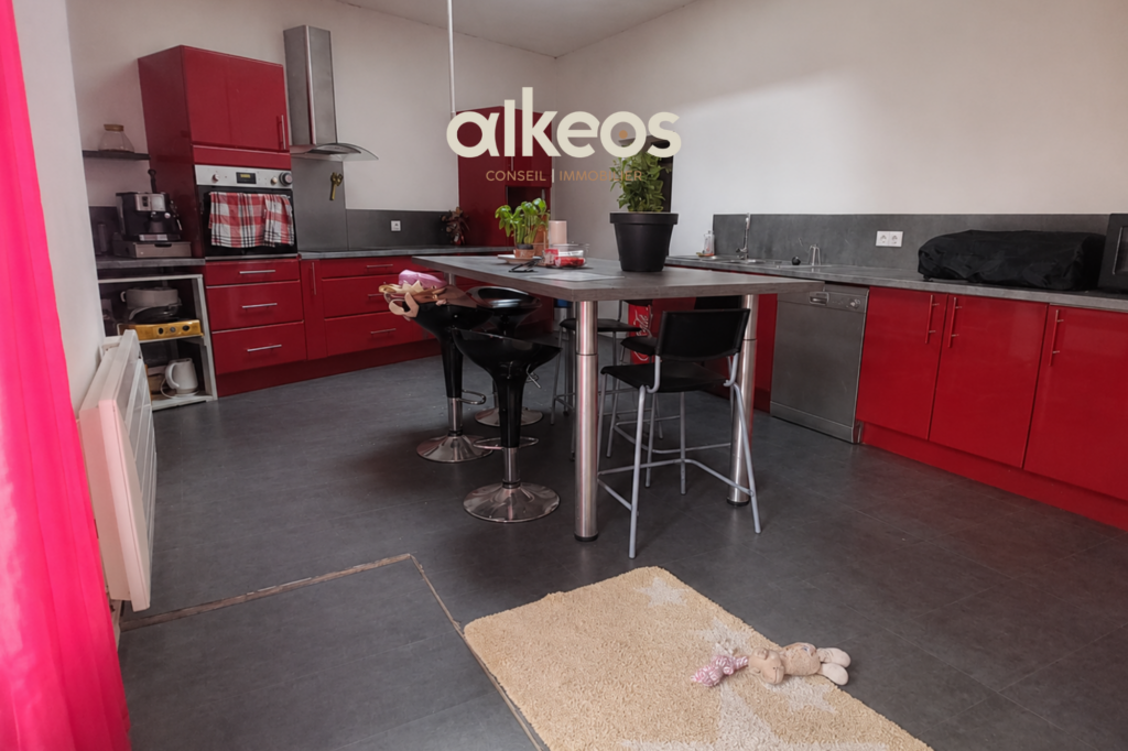 Maison de caractère avec ancienne boutique | 231 m2 | Grange