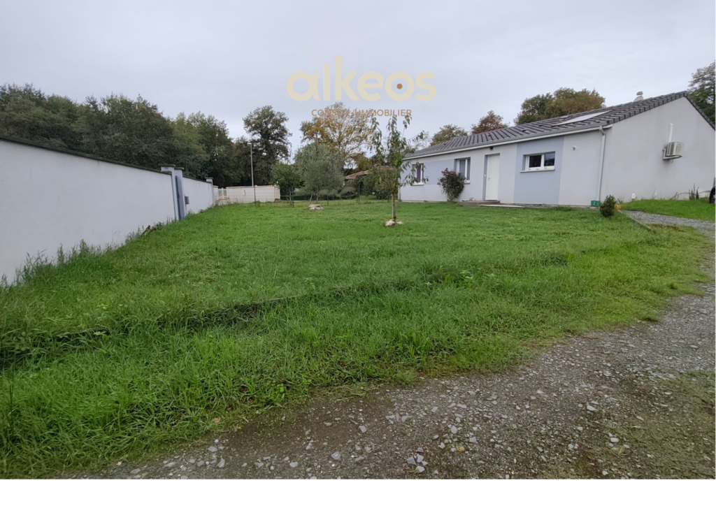Maison avec jardin clos de 2495 m2