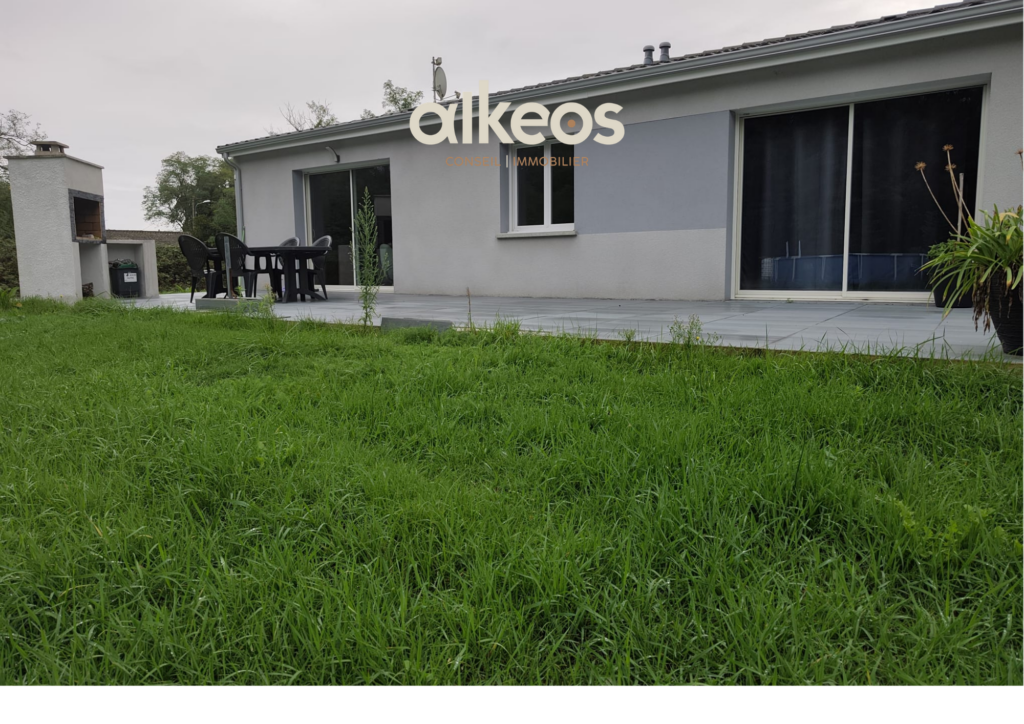 Maison avec jardin clos de 2495 m2
